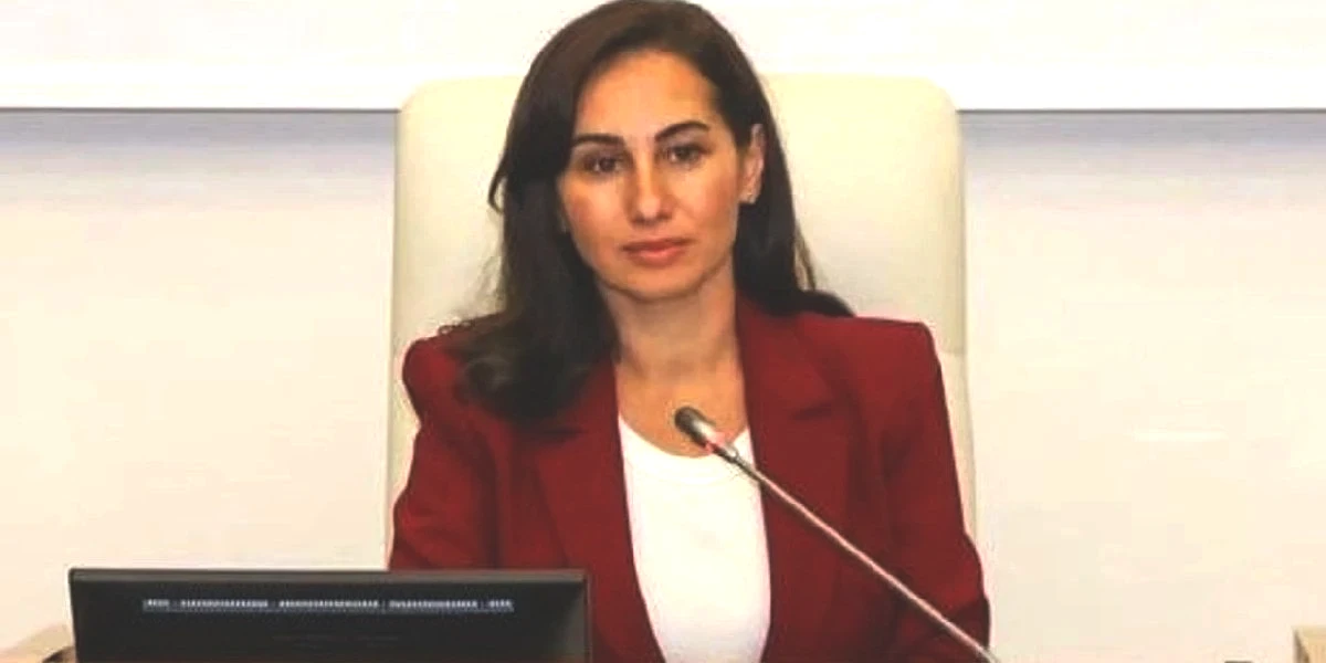 ozlem-vural-gurzel-santaj.jpg